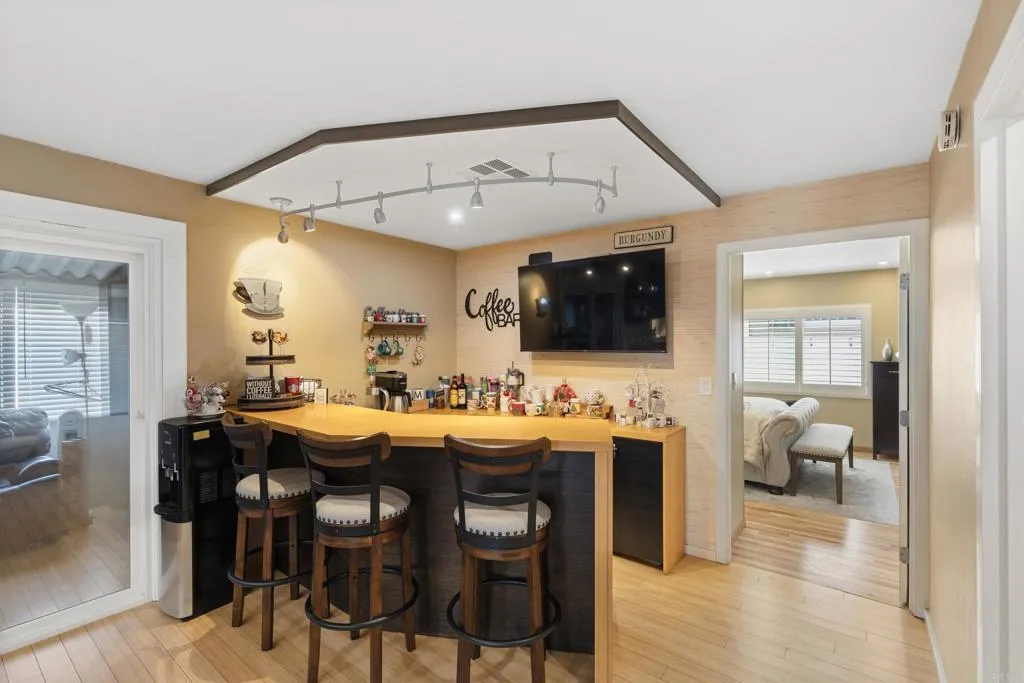 https://cdn.realtyfeed.com/cdn/127/306798358/3b80d55b5596fb66daa20e398a2de5be.webp