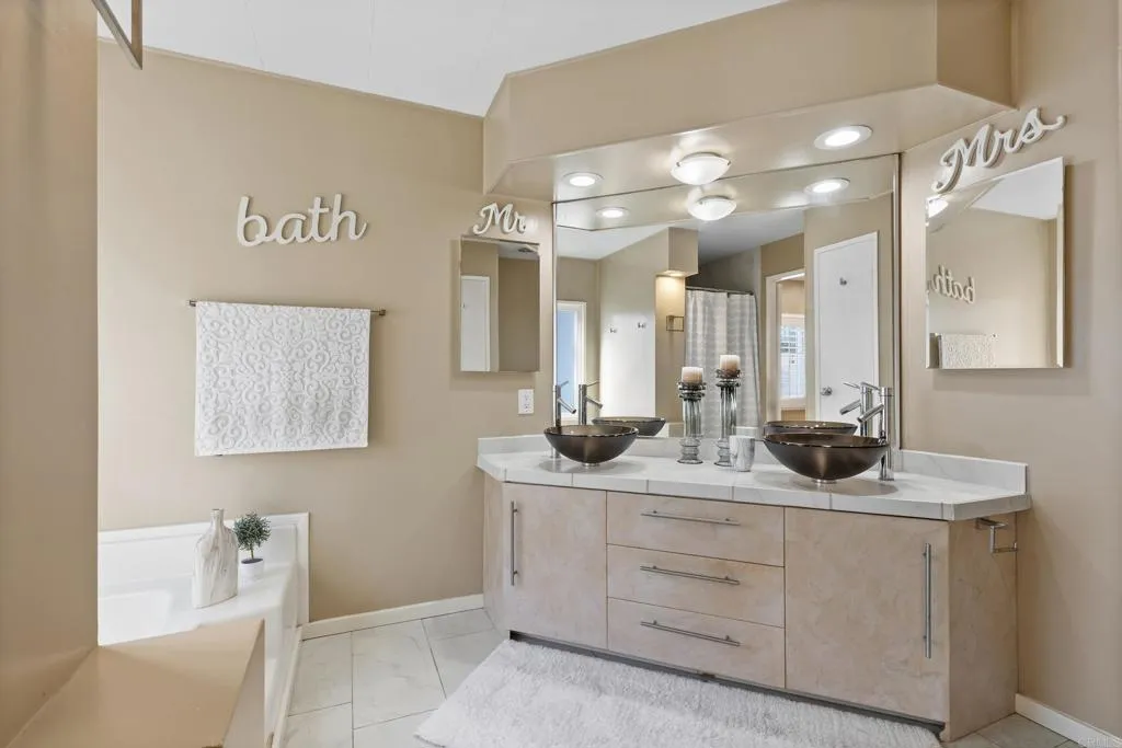 https://cdn.realtyfeed.com/cdn/127/306798358/bd6c88736018b2971fe9899a6a9dd8d5.webp