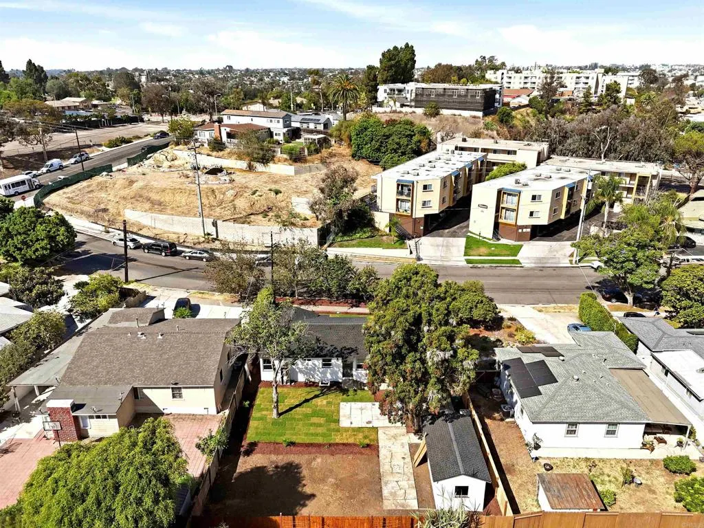 https://cdn.realtyfeed.com/cdn/127/306798384/71c5e9481cf6dd813c66d4a7321113f7.webp