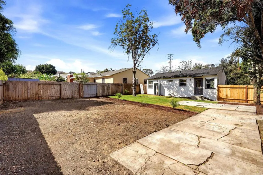 https://cdn.realtyfeed.com/cdn/127/306798384/82ff0b18e2e848314077810c4d88dd4c.webp