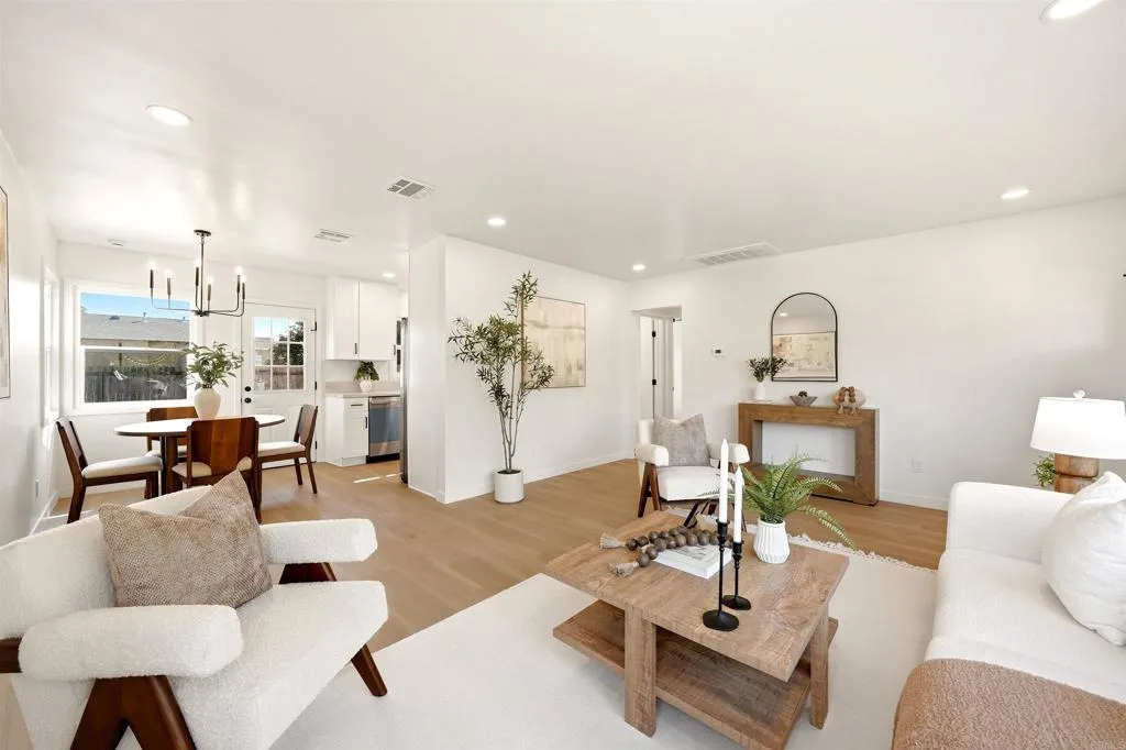 https://cdn.realtyfeed.com/cdn/127/306798384/91038b5cc71f4fd7bc57b0216d1ab4ce.webp