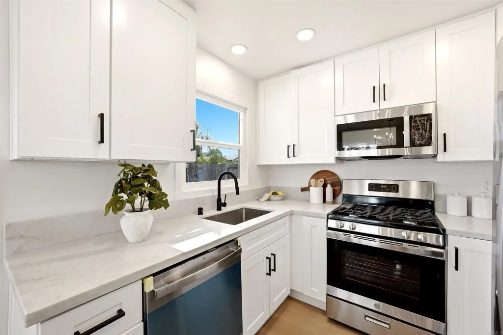 4231 54th Place, San Diego, CA 92115 - Photo 3 of 30, San Diego, CA