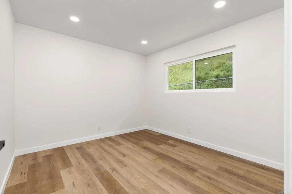 https://cdn.realtyfeed.com/cdn/127/306798452/364de6444e2780b4e2ddeff3787ccc39.webp