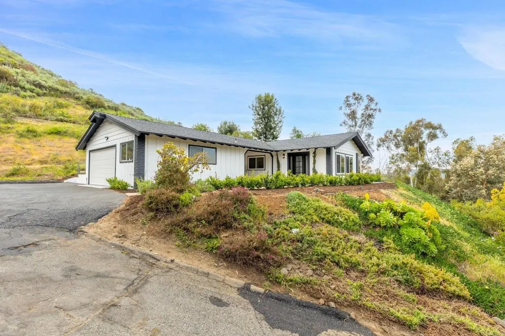 https://cdn.realtyfeed.com/cdn/127/306798452/c9de48f82a8c6dce4b75f4ea85763bbd.webp