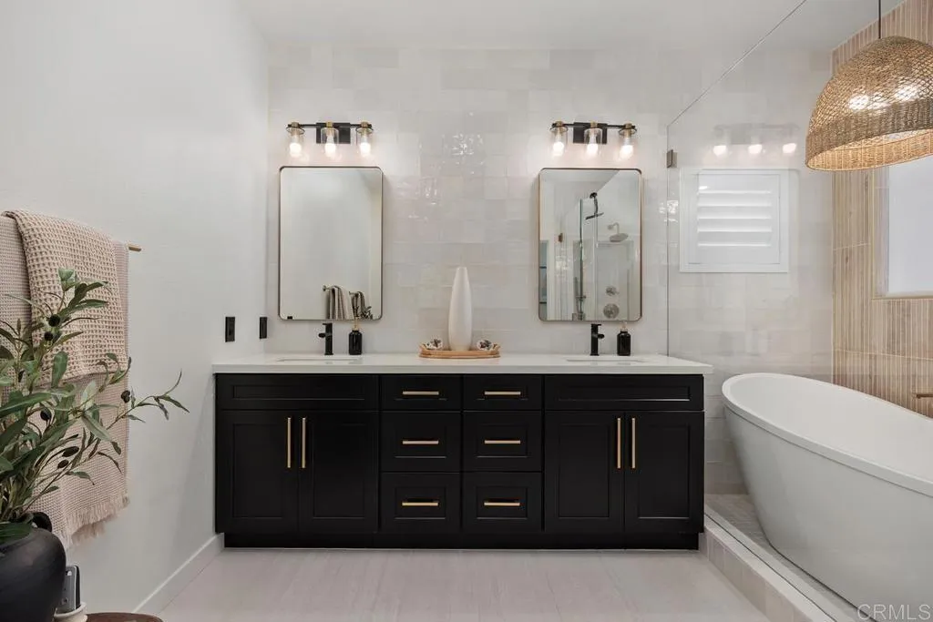 https://cdn.realtyfeed.com/cdn/127/306798482/b8ecd11883443c0896501b74f3d76867.webp