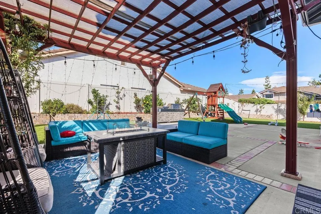 https://cdn.realtyfeed.com/cdn/127/306798566/0b109686b0330e09277a7d6392f1e0e6.webp