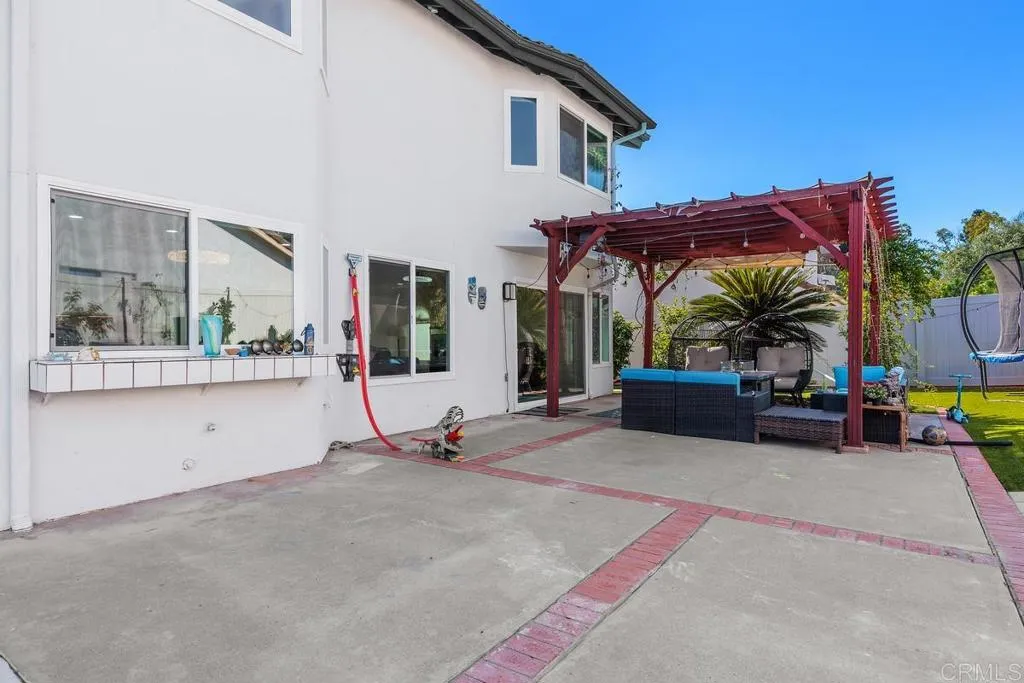 https://cdn.realtyfeed.com/cdn/127/306798566/15b069d4b364741db1ebe9a17323ef17.webp
