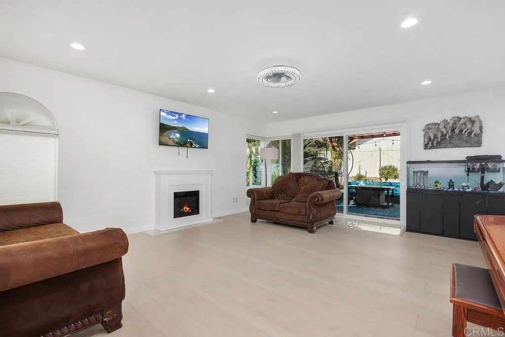 https://cdn.realtyfeed.com/cdn/127/306798566/d92f53c1b1f02fa0d69dc333e4d566d4.webp