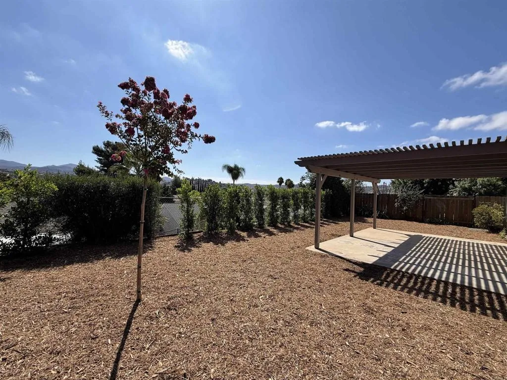 https://cdn.realtyfeed.com/cdn/127/306798649/0dd5d64c05edb844dadd9c3ba62e7b8d.webp