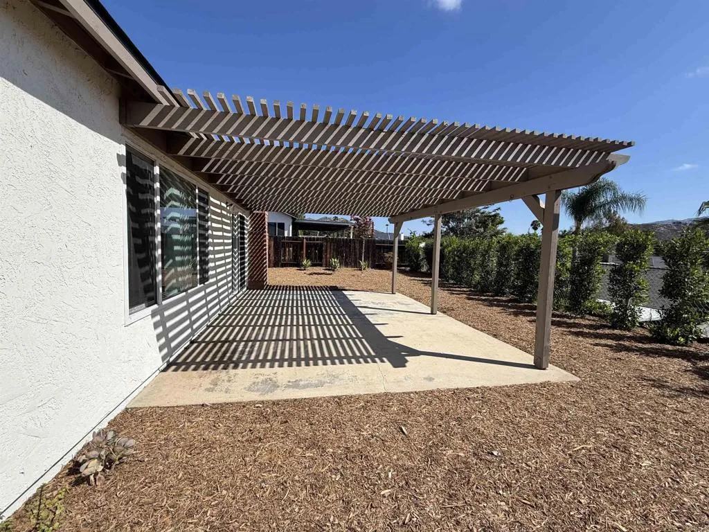 https://cdn.realtyfeed.com/cdn/127/306798649/84980c07bb3b46a6506e75aa570a86e0.webp