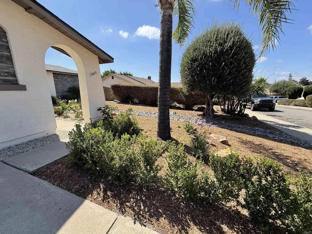 13849 Olive Park, Poway, CA 92064 - Photo 3 of 33, Poway, CA