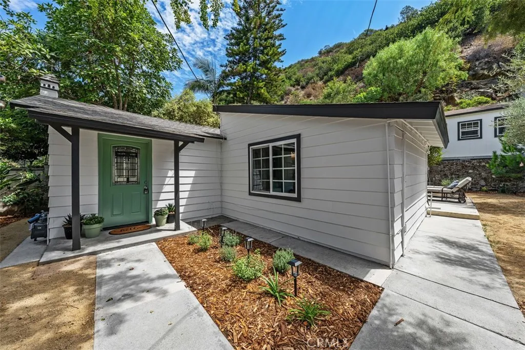 1535 Arroyo Dr
