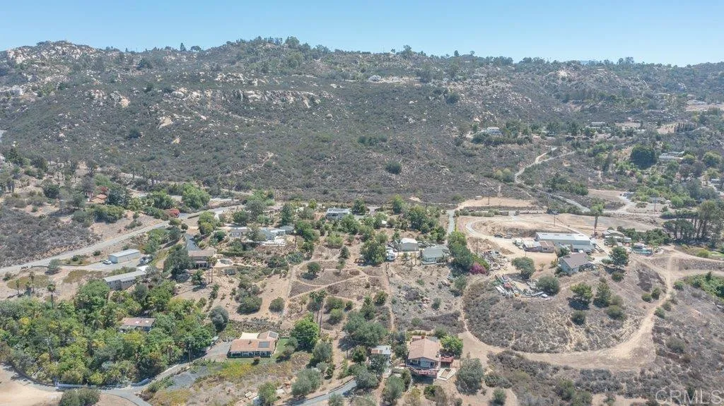https://cdn.realtyfeed.com/cdn/127/306798658/2d43594fabba776c320dde23513e382a.webp