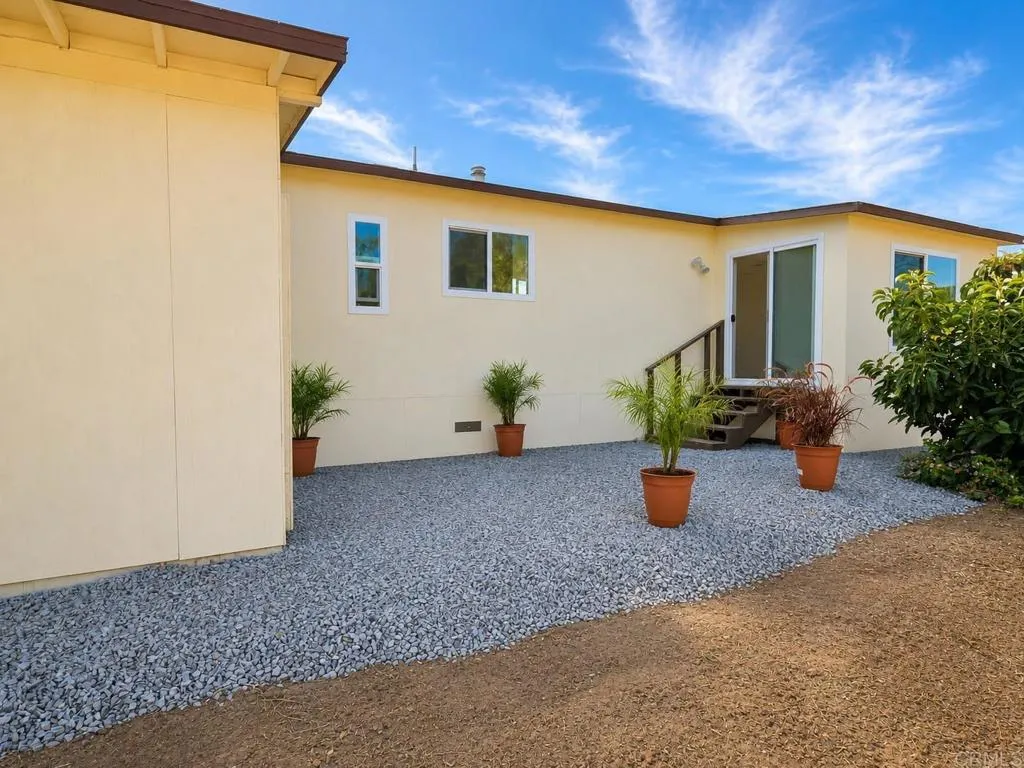 1843 Canyon Heights Road, Fallbrook, CA 92028 - Main photo, Fallbrook, CA