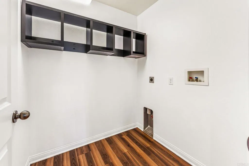 https://cdn.realtyfeed.com/cdn/127/306798738/1f68829e8c515e893456de68c4190b69.webp