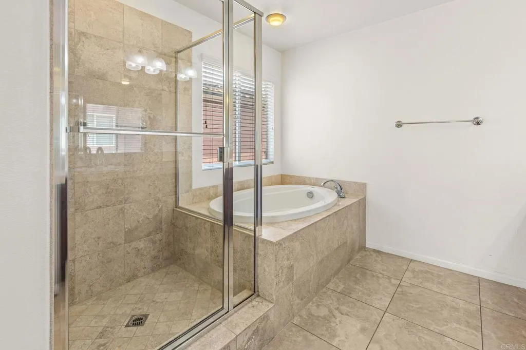 https://cdn.realtyfeed.com/cdn/127/306798738/2464eddf2ee32b9c56d24c53271196ec.webp
