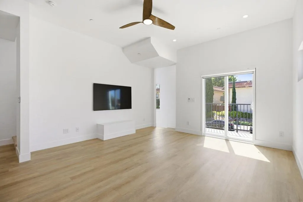 2055 S El Camino Real, Oceanside, CA 92054 - Photo 3 of 37, Oceanside, CA