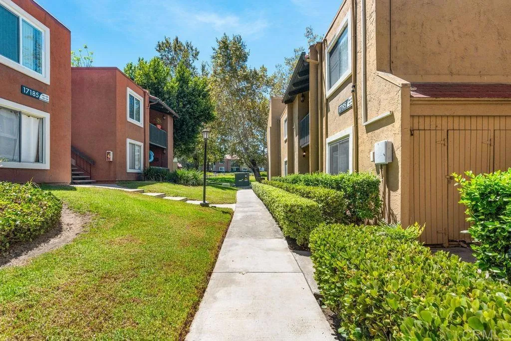 17195 W Bernardo Drive Unit 104, Rancho Bernardo (San Diego), CA 92127 - Photo 5 of 40, Rancho Bernardo (san Diego), CA