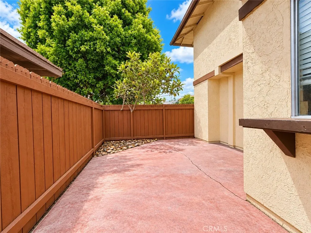 https://cdn.realtyfeed.com/cdn/127/306798827/1ccf8a6d4c4590126ee1416b0a8e2b3c.webp