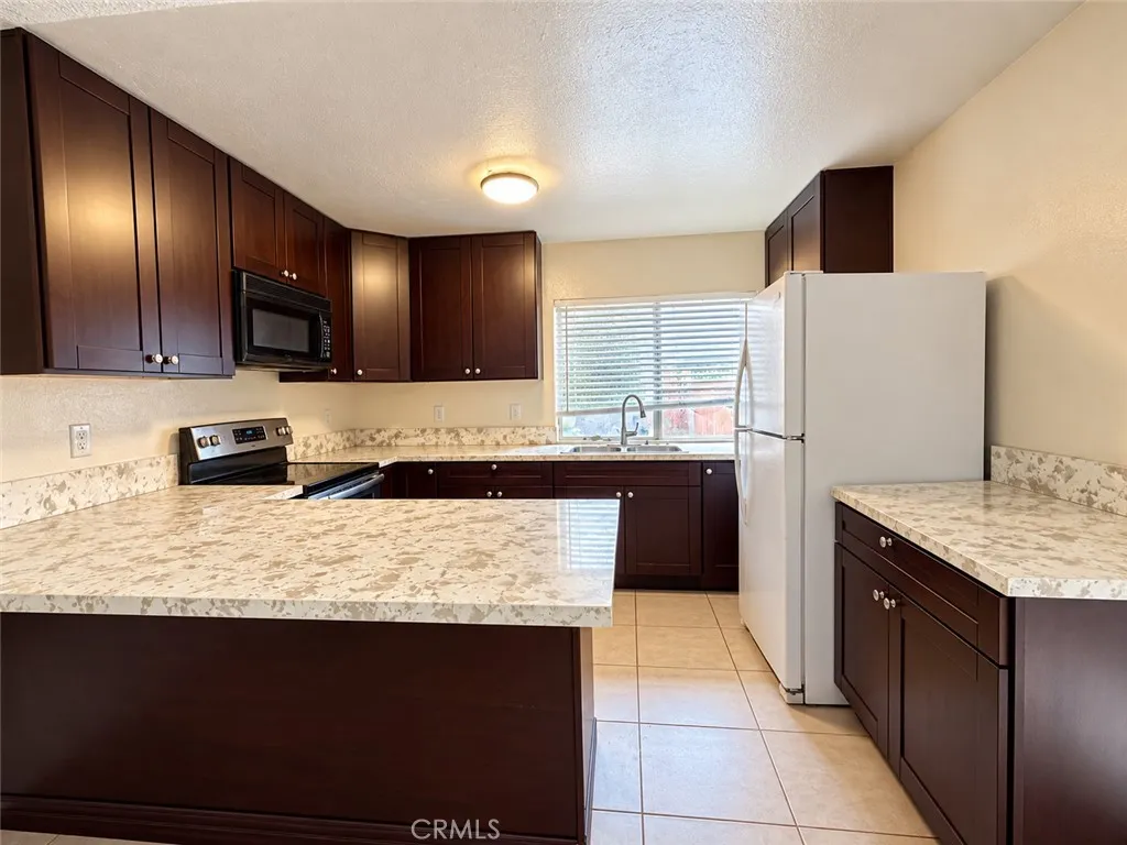 https://cdn.realtyfeed.com/cdn/127/306798827/3a649f382e6bf511180d47ded3cf8641.webp