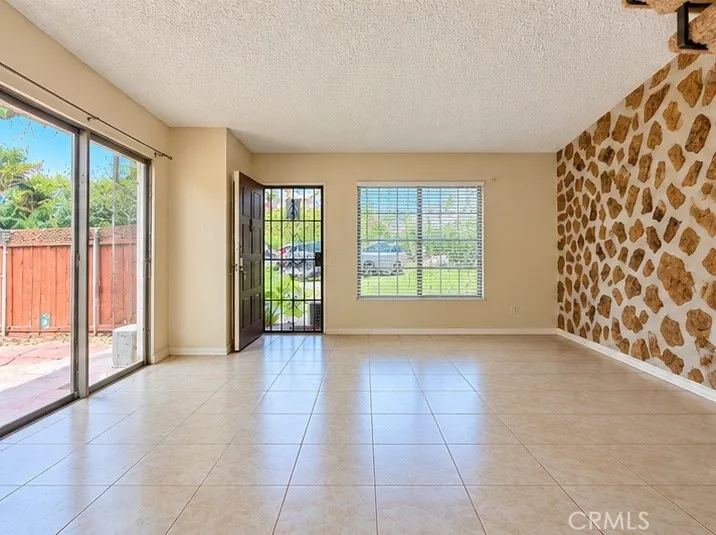 https://cdn.realtyfeed.com/cdn/127/306798827/4f32ac947ed6dc49f36c9a90143456c0.webp