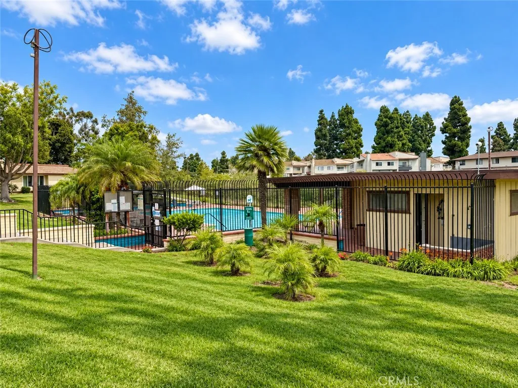 https://cdn.realtyfeed.com/cdn/127/306798827/fecc7197a4e41676dd56ec9f50073c8c.webp
