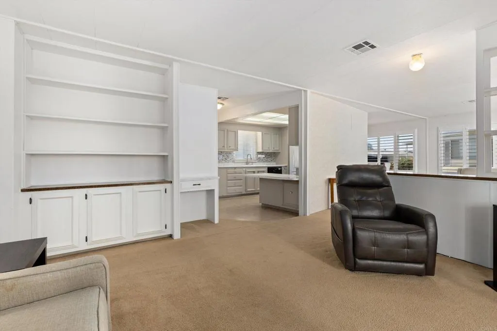 https://cdn.realtyfeed.com/cdn/127/306798939/6bf0ac809a9bb9492d21c8f5c4766849.webp