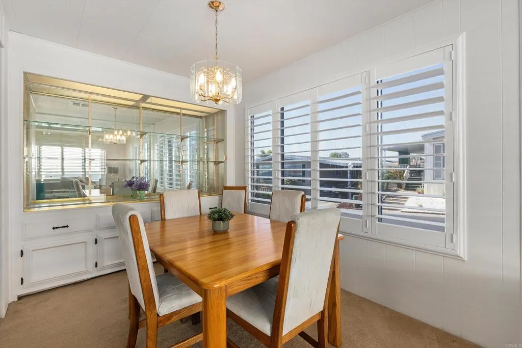 https://cdn.realtyfeed.com/cdn/127/306798939/a8d16cf8eeb54476d1adb8d74262eb3d.webp