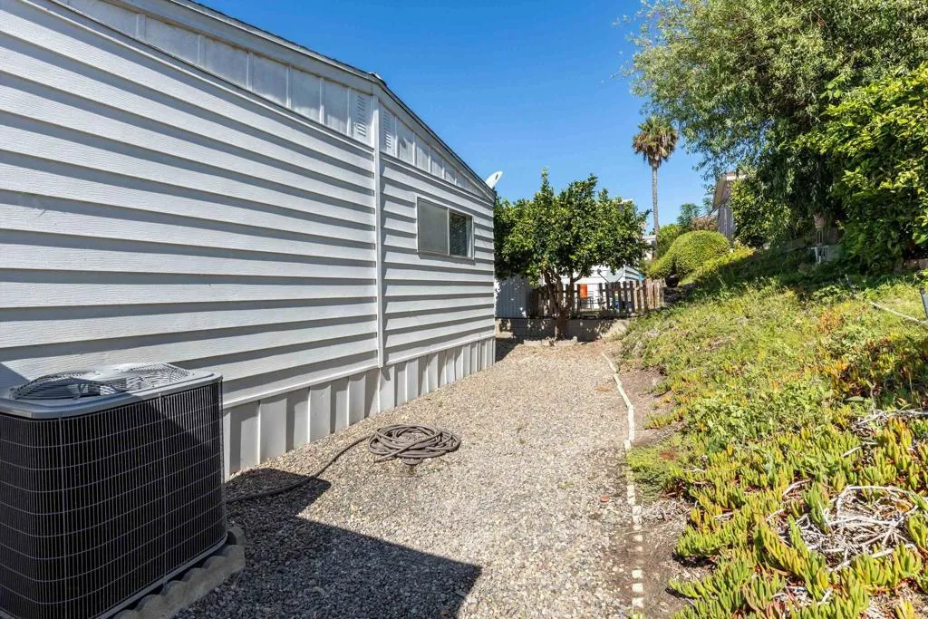 https://cdn.realtyfeed.com/cdn/127/306798939/af76f2e0e9887642c836cc03a23eb04a.webp