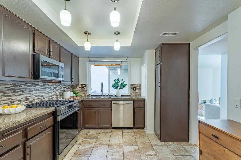 Photo #12: PTP2606394 Listing: Photo #12