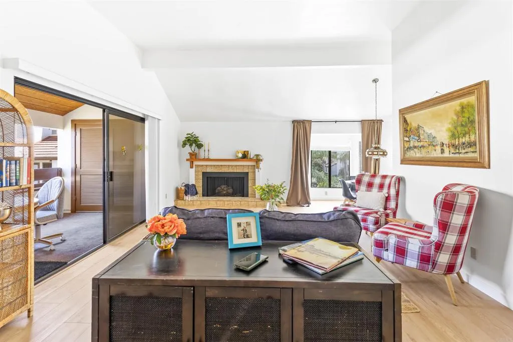 https://cdn.realtyfeed.com/cdn/127/306798959/42a946d2091441a1f13eb12fdd56eb24.webp