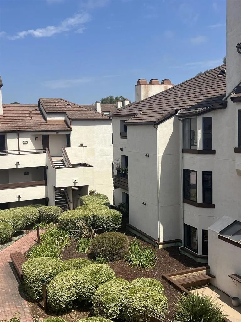 https://cdn.realtyfeed.com/cdn/127/306798959/42d60278c86b4028020610cbb450fa60.webp