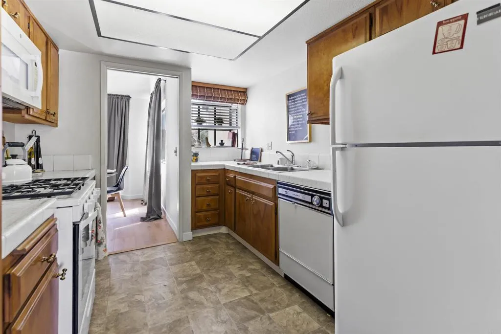 https://cdn.realtyfeed.com/cdn/127/306798959/4f852a98e205fb11362f8008094a0acf.webp