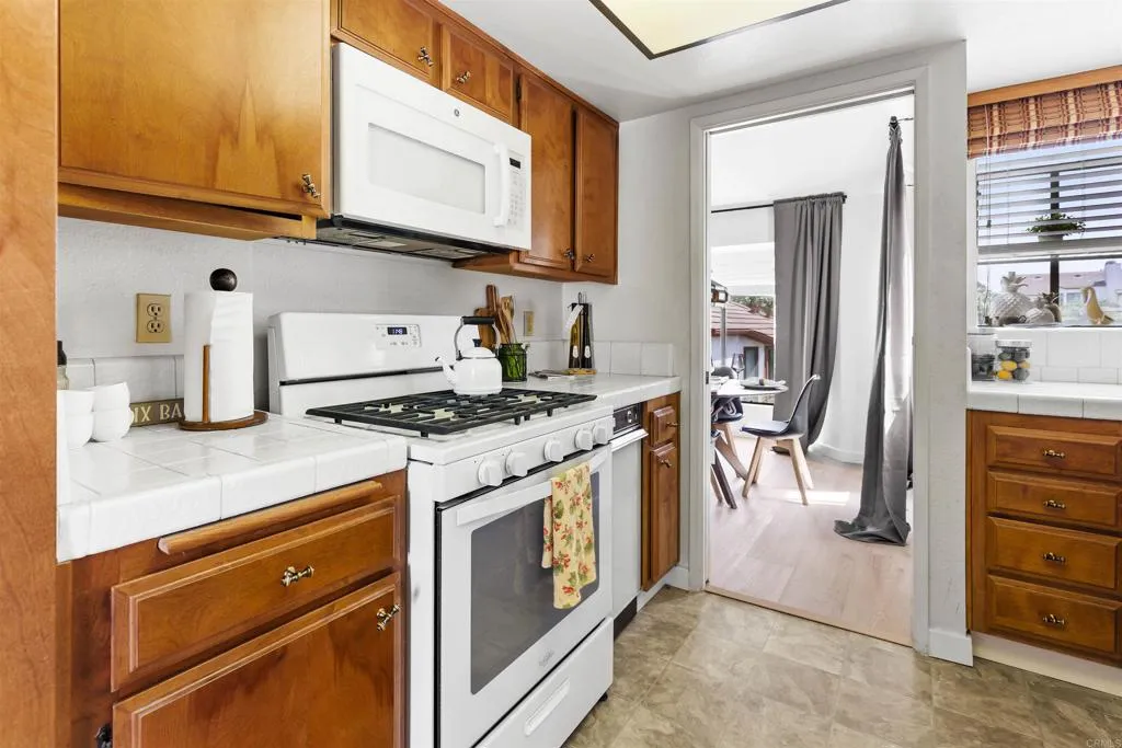 https://cdn.realtyfeed.com/cdn/127/306798959/58fb05b54fdffd3b55dae3022b215c46.webp