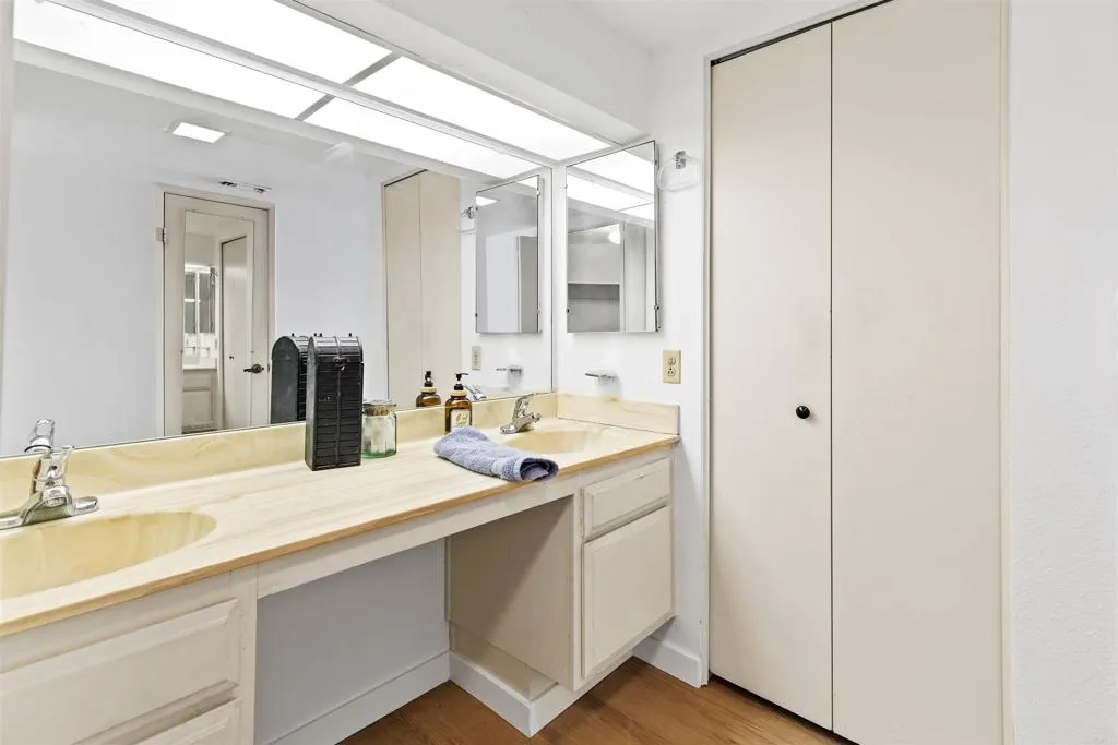 https://cdn.realtyfeed.com/cdn/127/306798959/78b5b850142749712888612c6d091d1d.webp