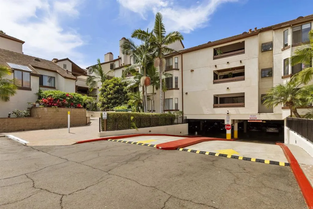 https://cdn.realtyfeed.com/cdn/127/306798959/d2bdd67835b3dd691d69be6c5e06c6dd.webp