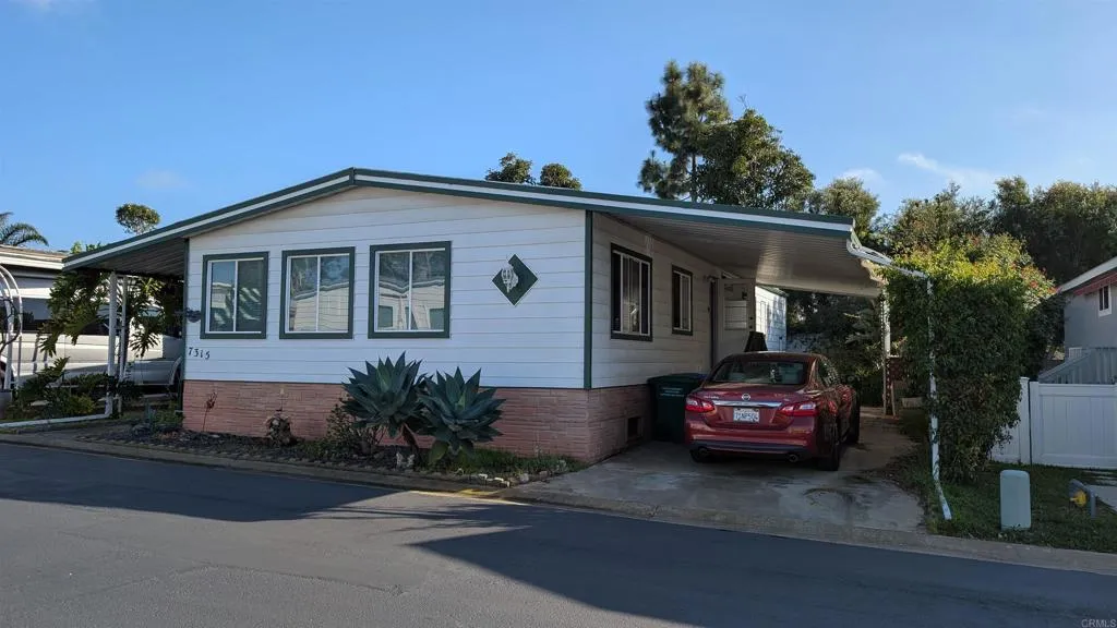 7315 San Luis, Carlsbad, CA 92011 - Main photo, Carlsbad, CA
