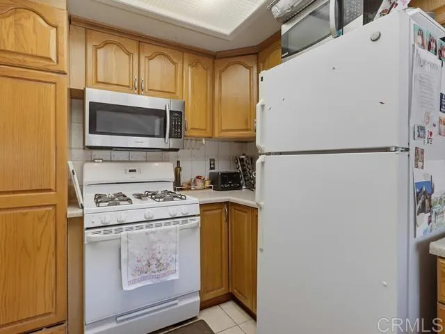 https://cdn.realtyfeed.com/cdn/127/306799022/2ce69709322f7e13cba90f5ab78a8562.webp