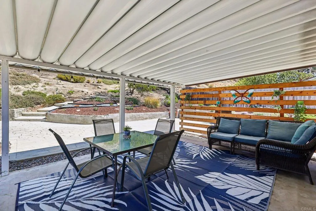 https://cdn.realtyfeed.com/cdn/127/306799027/01ee89c1906745a651edb6d68ac92871.webp