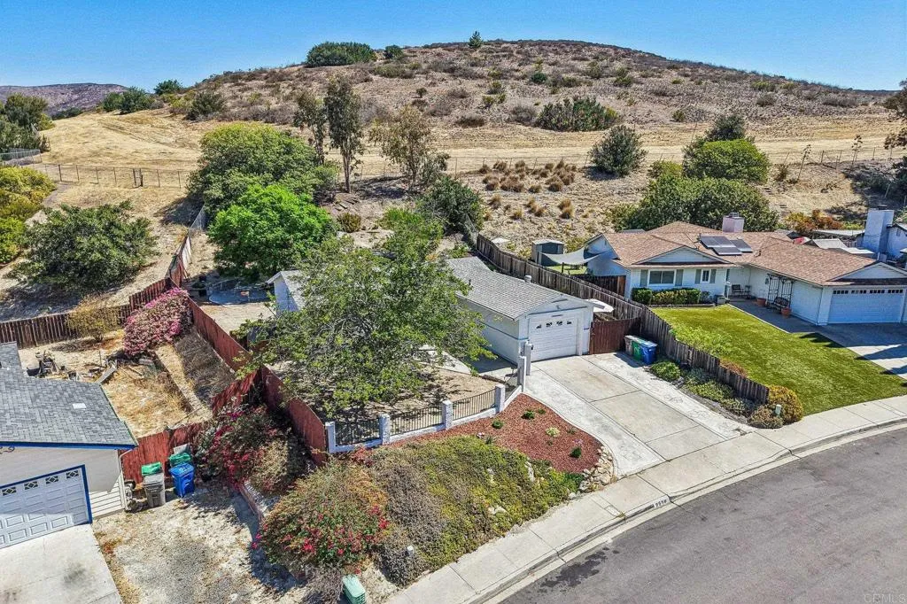 https://cdn.realtyfeed.com/cdn/127/306799027/227f654235e0a2c3516f102c1abb35d2.webp