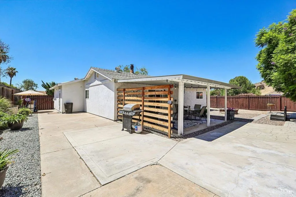 https://cdn.realtyfeed.com/cdn/127/306799027/8cd030b092fb66c3c57b117f831bea03.webp