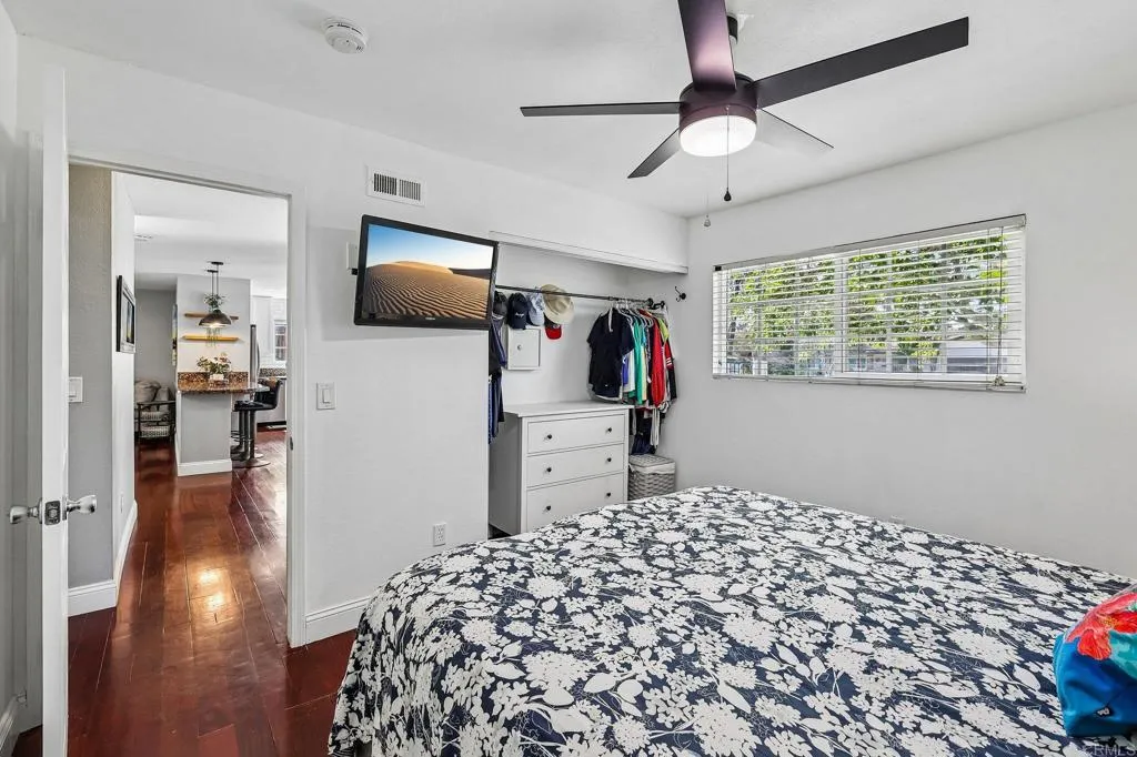 https://cdn.realtyfeed.com/cdn/127/306799027/9ba27ede3ec02c76dab5d975bea080a0.webp