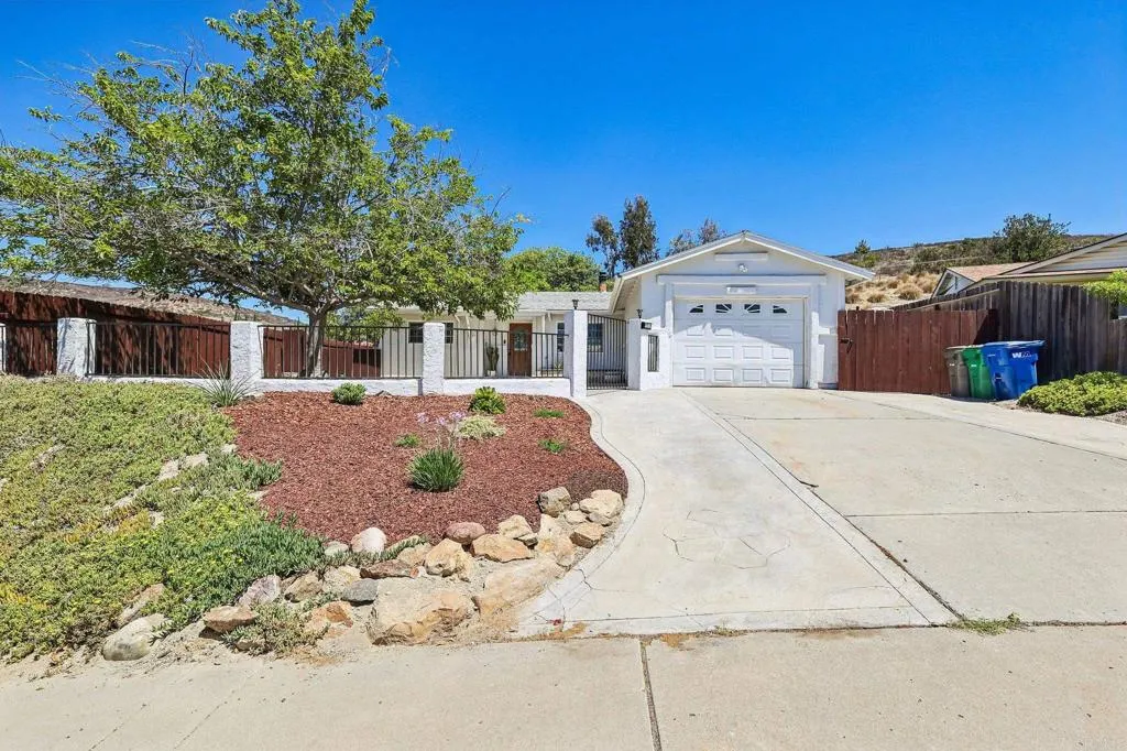 https://cdn.realtyfeed.com/cdn/127/306799027/ac68ff3cb63af76df5a11e39608fbe4a.webp
