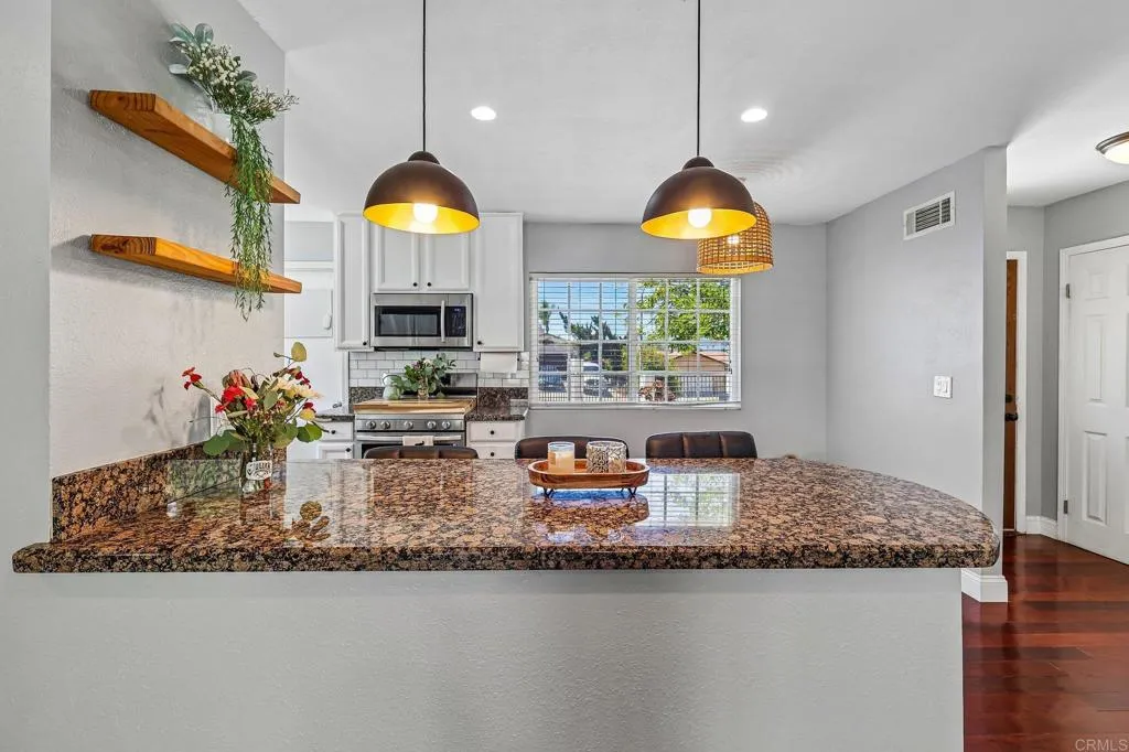 https://cdn.realtyfeed.com/cdn/127/306799027/e8751ff5069c4e9842decc8079fe4a65.webp