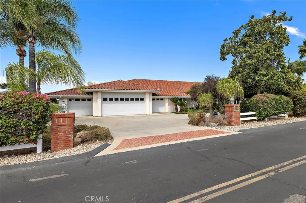 https://cdn.realtyfeed.com/cdn/127/306799037/228e0e2ff7cae94e99dffc835c35b970.webp