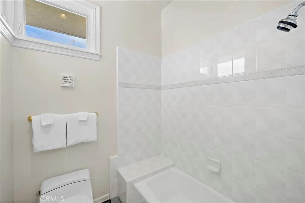https://cdn.realtyfeed.com/cdn/127/306799037/3e5048978baf3cc39be6808b794ec239.webp