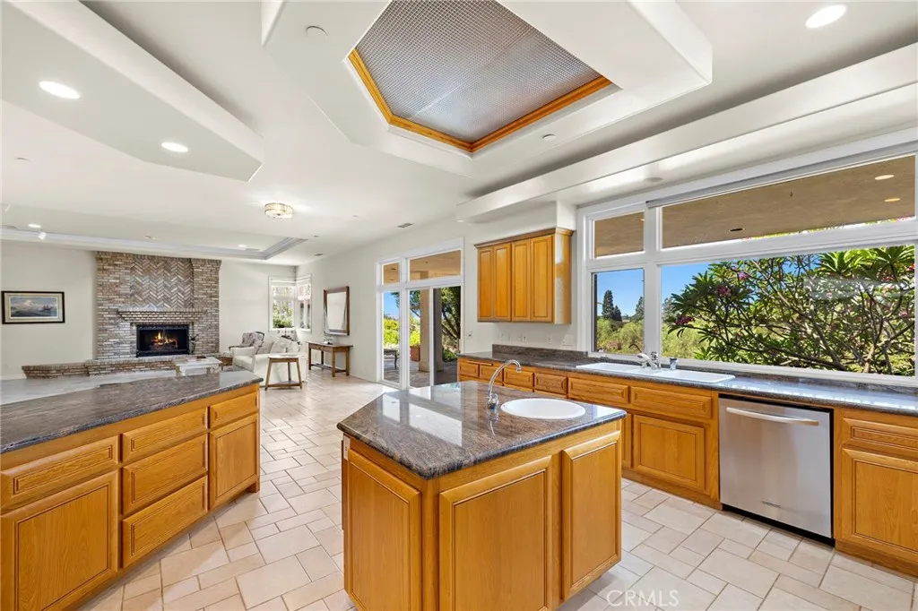 https://cdn.realtyfeed.com/cdn/127/306799037/8668044217fe3f42a74faf0983ab3bce.webp