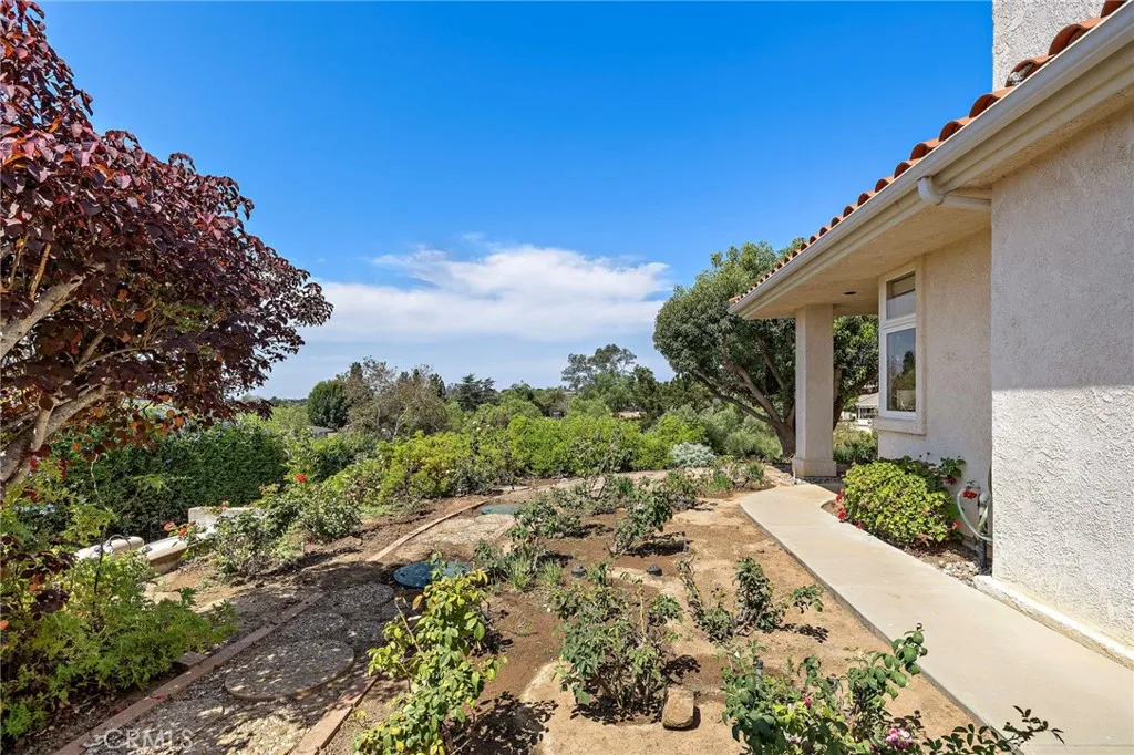 https://cdn.realtyfeed.com/cdn/127/306799037/a66e8bdf52b1115ded67ebc529ec9f50.webp