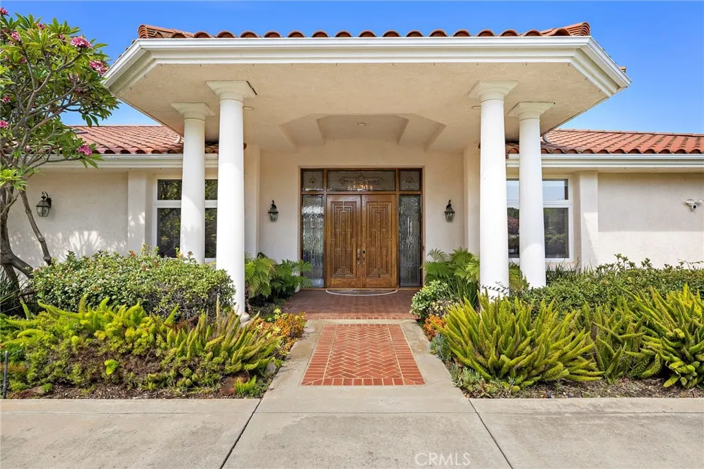 647 Tumble Creek Lane, Fallbrook, CA 92028 - Photo 2 of 61, Fallbrook, CA