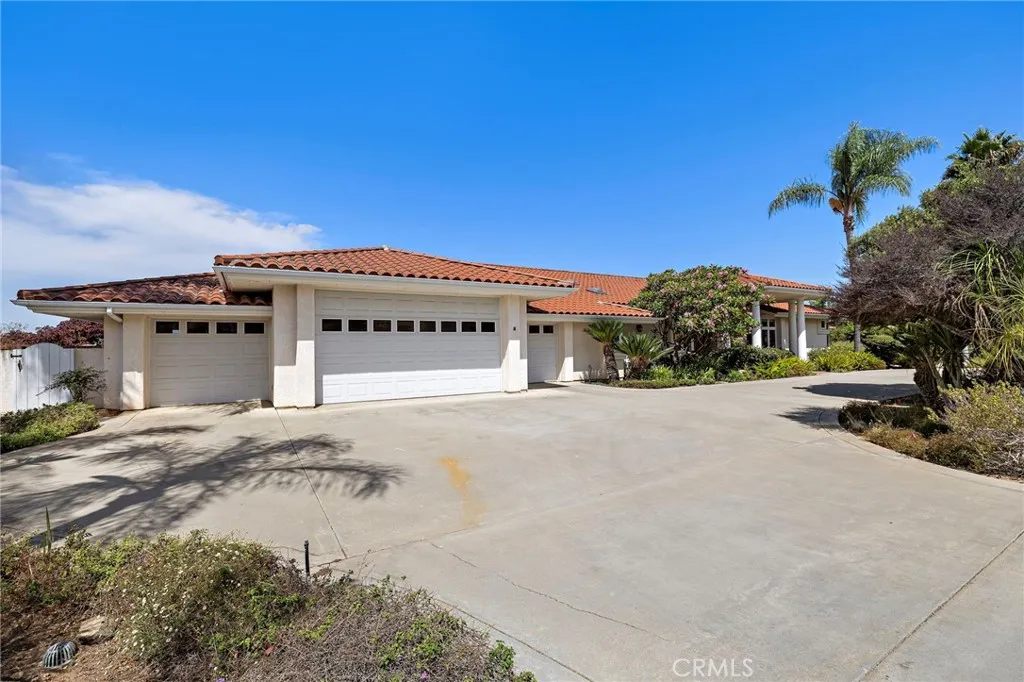647 Tumble Creek Lane, Fallbrook, CA 92028 - Photo 4 of 61, Fallbrook, CA